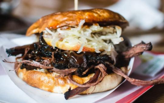 pulled pork burger